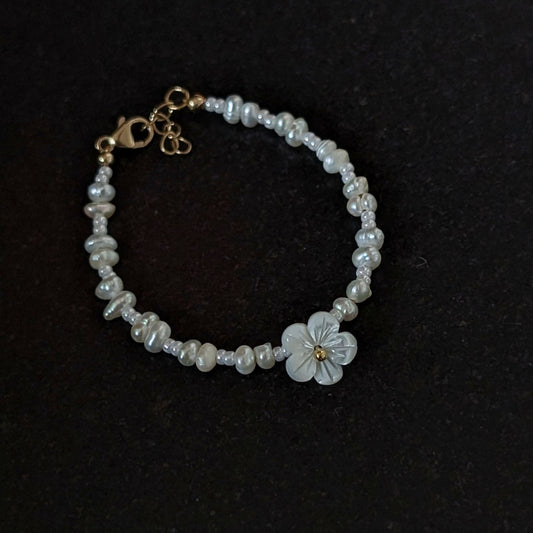 Flower Girl - Pearl Bracelet
