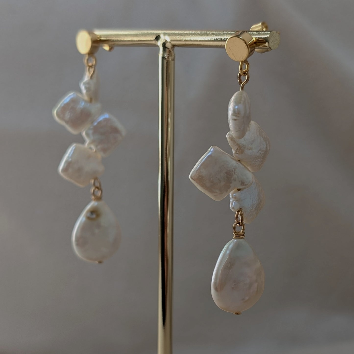 Rae - Pearl Drop Earrings
