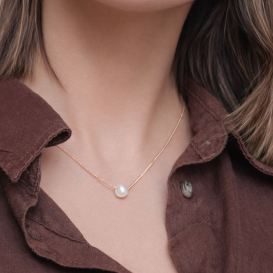 Elvie - Single Pearl Necklace