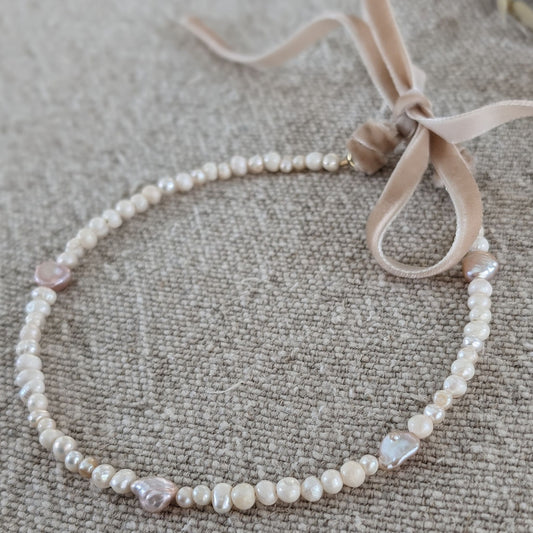 Valentina - Pearl Necklace with Ribbon