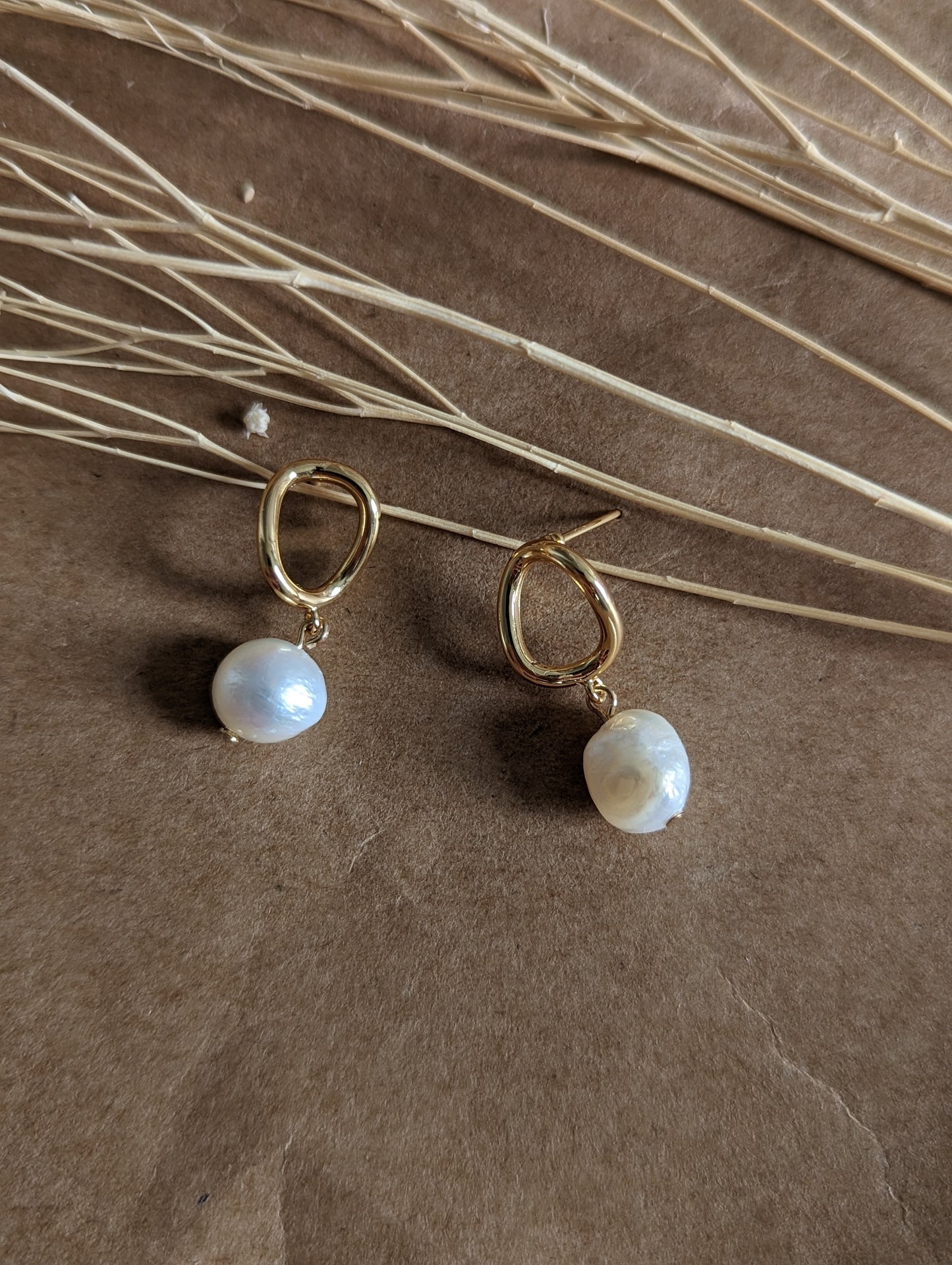 Elle - Pearl Drop Earrings